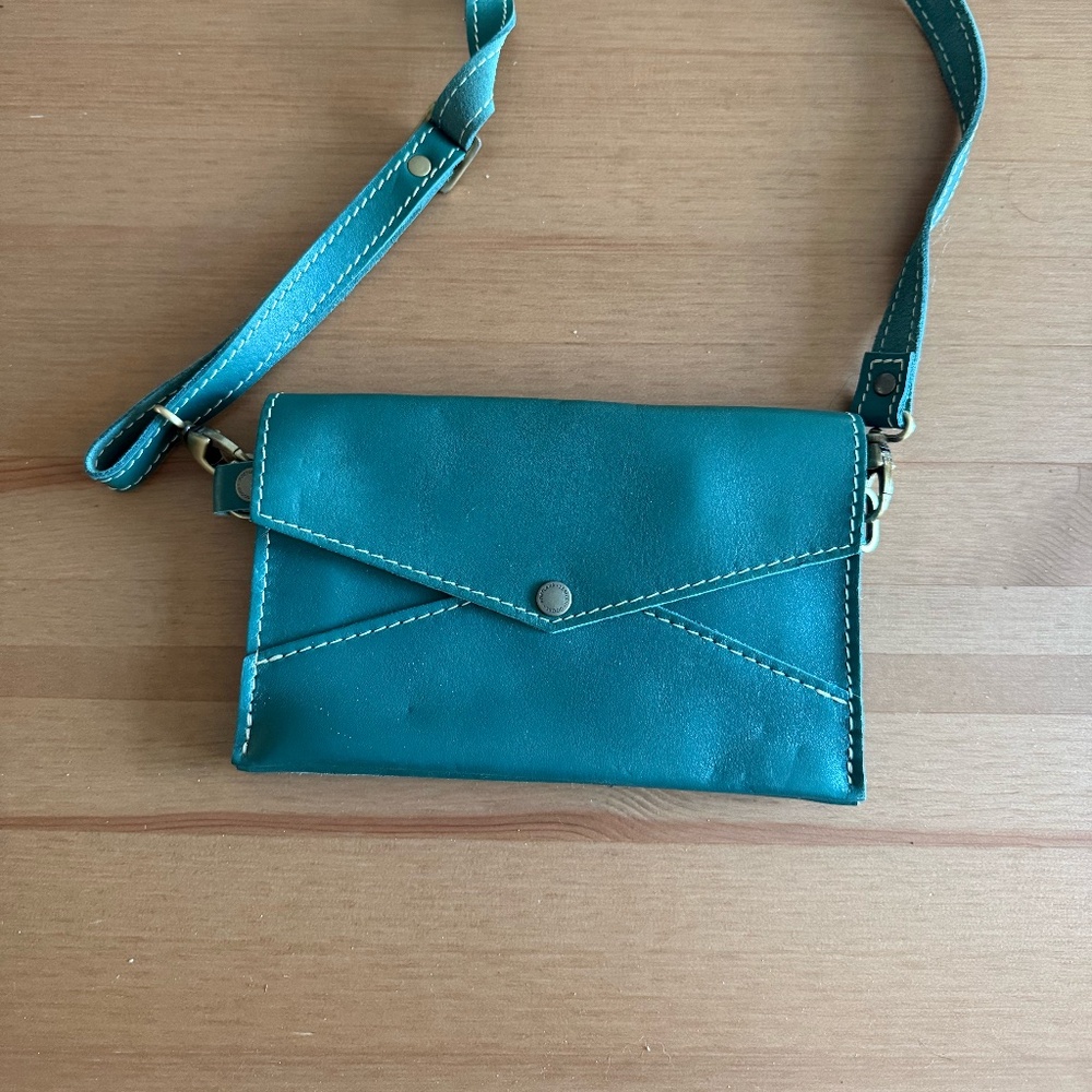 Portland Leather Peacock Envelope Crossbody